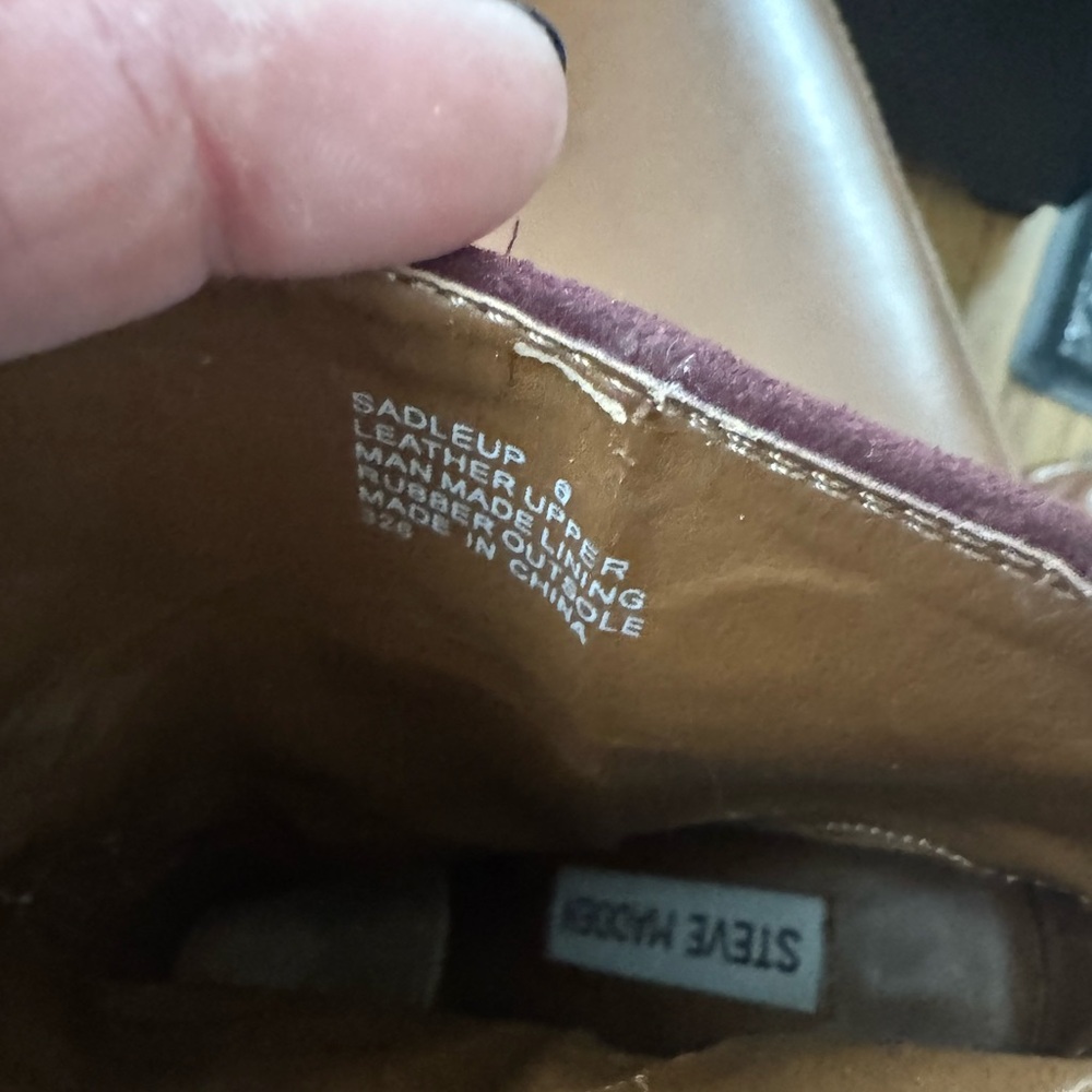 Steve Madden Size 6 Burgundy Suede Western Embroidered Ankle Booties Heels - Picture 8 of 8